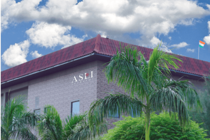 Join hands with Asli Ayurveda.